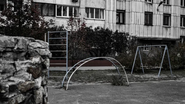 Детские площадки в центре Барнаула. 