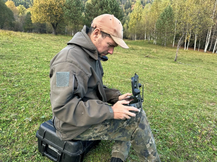 Во время съемок хищников.