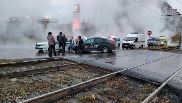 Авария на теплосети Барнаула.
