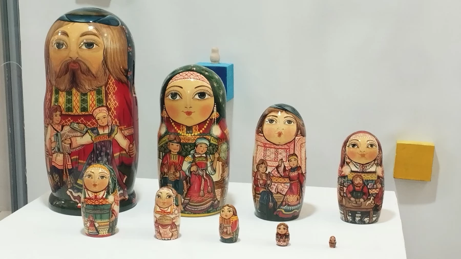Выставка «Матрешка: от дерева к цифре» в Краеведческом музее.