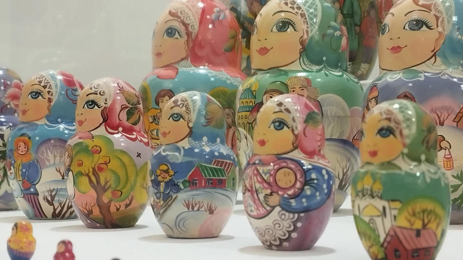 Выставка «Матрешка: от дерева к цифре» в Краеведческом музее.
