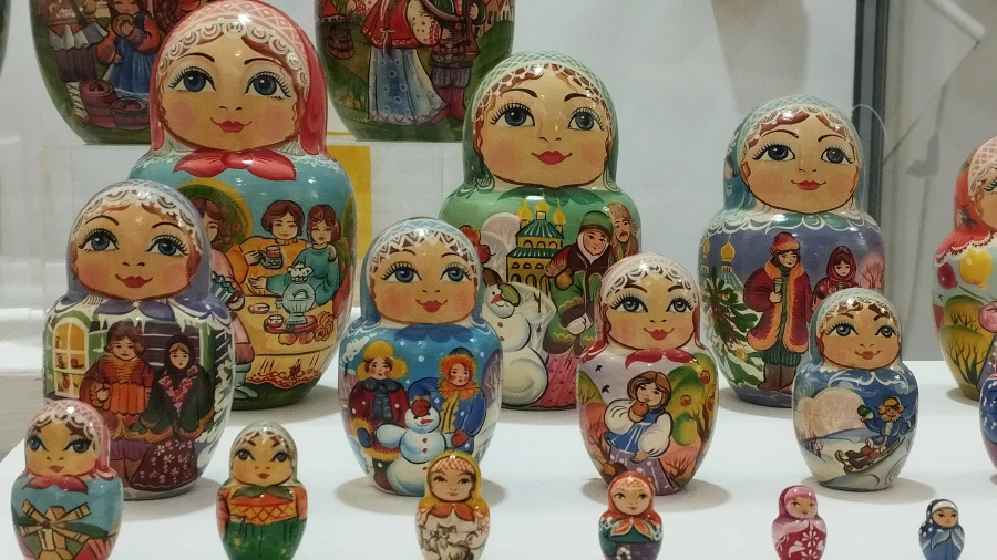 Выставка «Матрешка: от дерева к цифре» в Краеведческом музее.