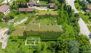Административный корпусс ликеро-водочного завода в Змеиногорске