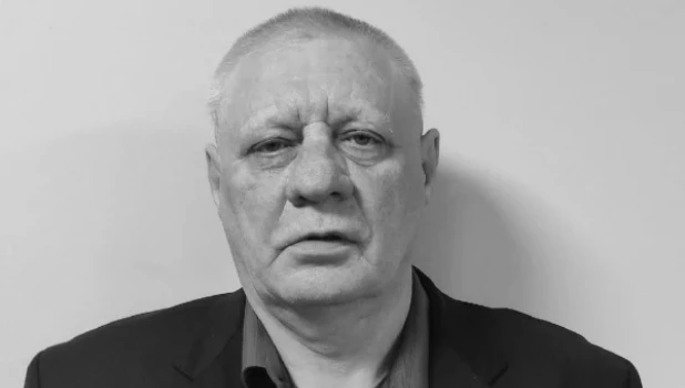 Михаил Фролов