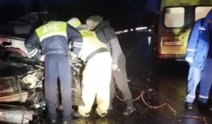 Авто массово сносит с трасс из-за октябрьской непогоды.