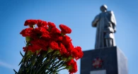 Памятник солдатам, погибшим во время Великой Отечественной войны.