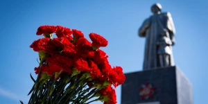 Памятник солдатам, погибшим во время Великой Отечественной войны.