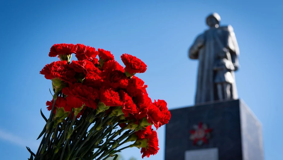Памятник солдатам, погибшим во время Великой Отечественной войны.