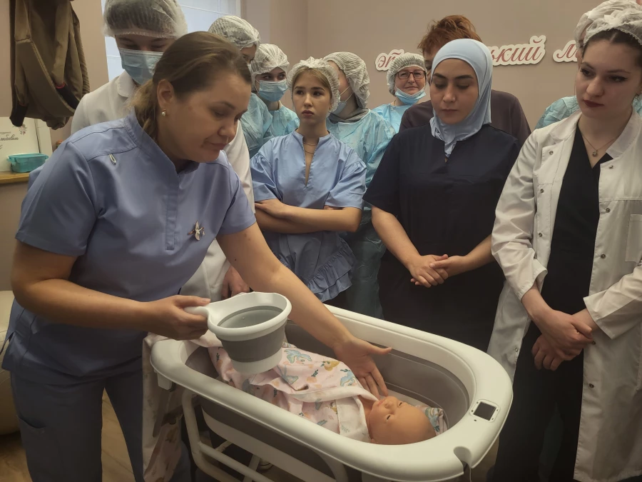 Профориентационное мероприятие для школьников и студентов в родильном доме Горбольницы №3
