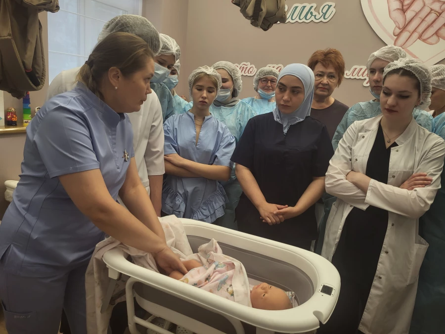 Профориентационное мероприятие для школьников и студентов в родильном доме Горбольницы №3
