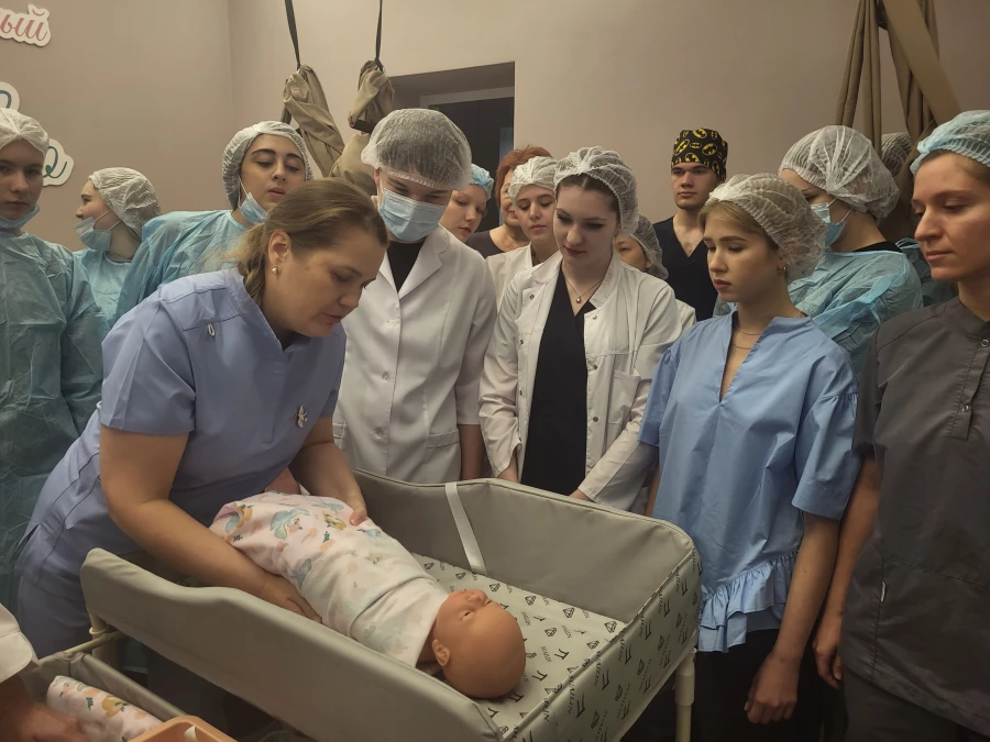 Профориентационное мероприятие для школьников и студентов в родильном доме Горбольницы №3
