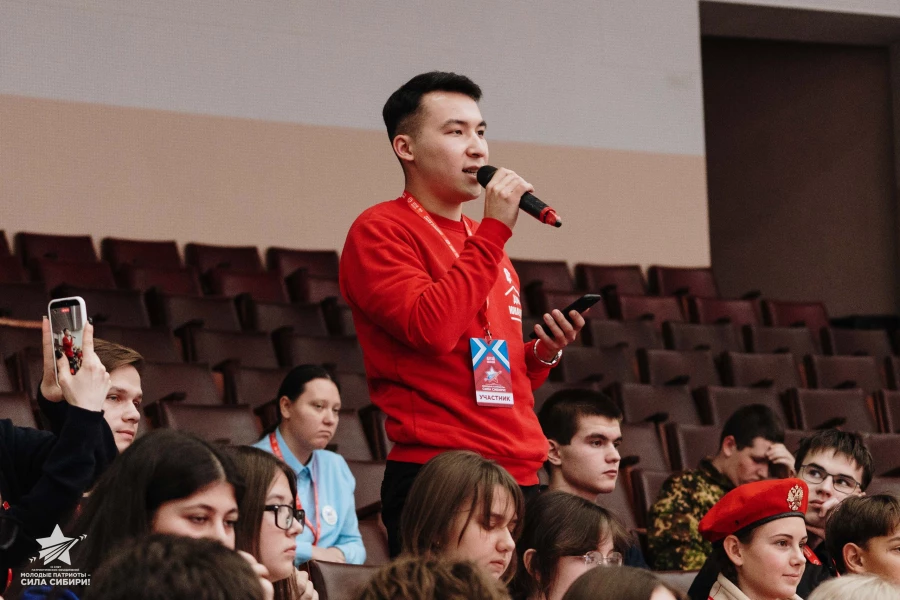 Встречи участников СВО с молодежью.